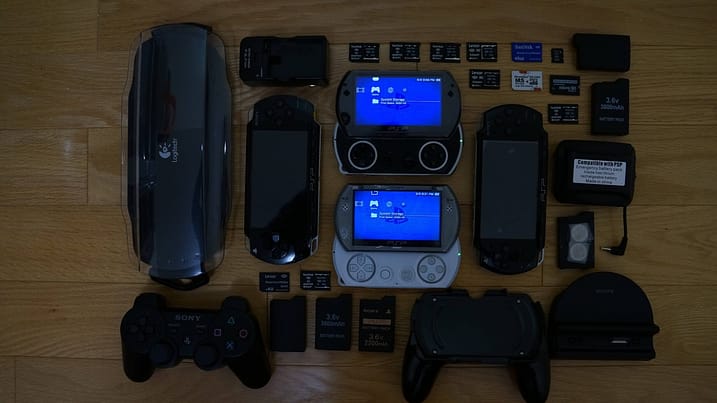 Запчастини та аксесуари для PSP